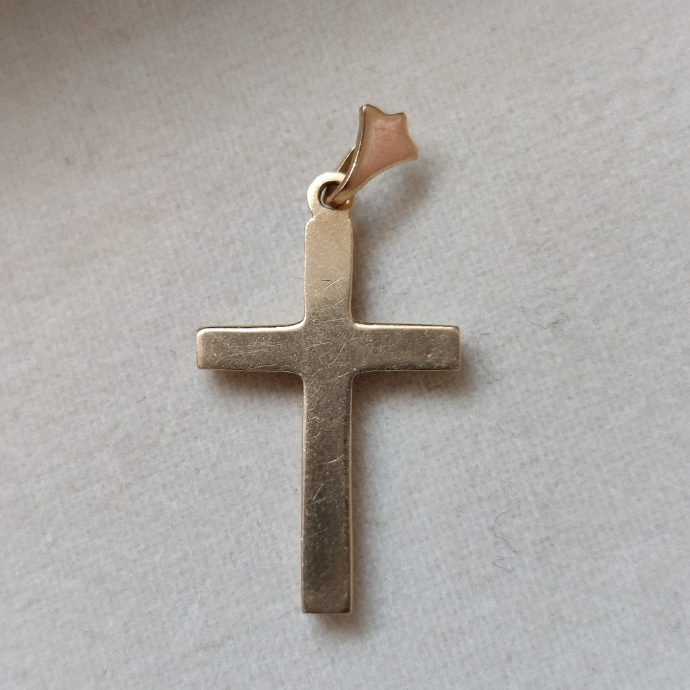 SOLD Vintage 14K Yellow Gold Plain Cross Pendant